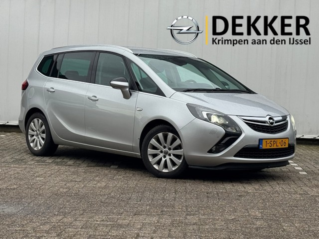 Opel Zafira Tourer - 1.4 Turbo Cosmo Automaat met Navigatie, Trekaak, AGR-stoelen - AutoWereld.nl