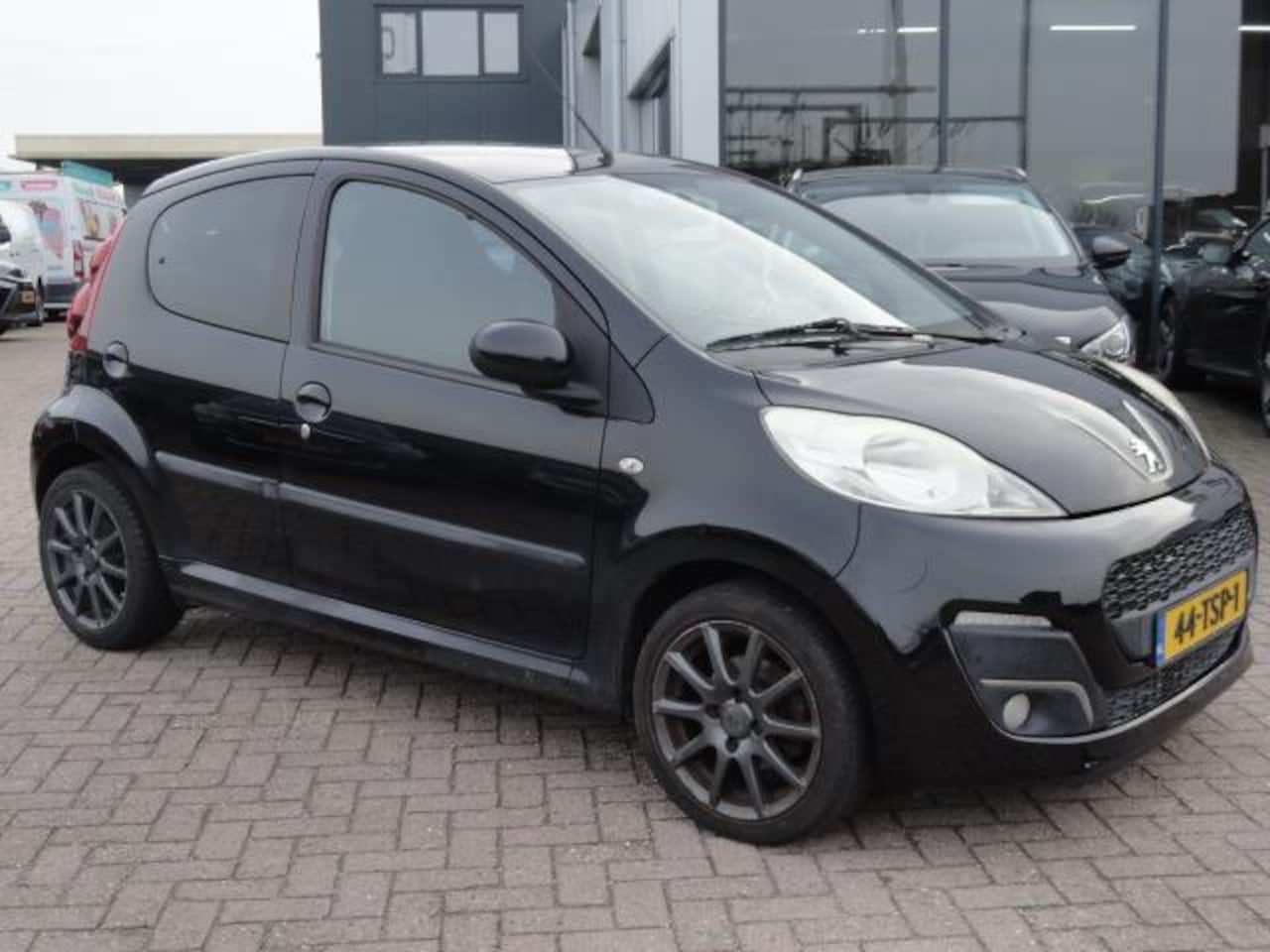 Peugeot 107 - 1.0 Facelift 2012 Met AIRCO I LED I SPORTVELGEN - AutoWereld.nl