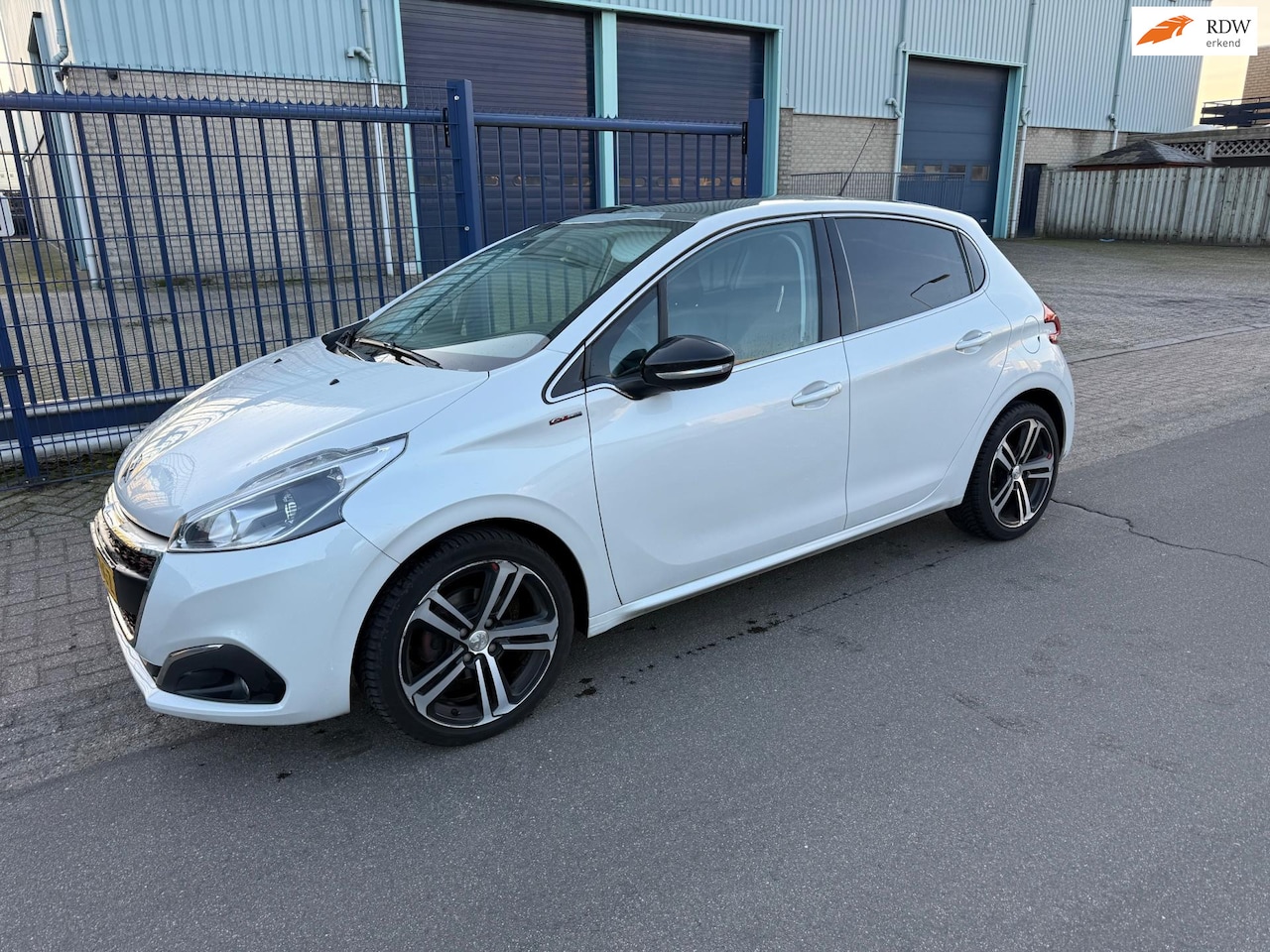 Peugeot 208 - 1.2 GT-line *151.748 KM*CLIMA*LEER*NAVI*PANO - AutoWereld.nl