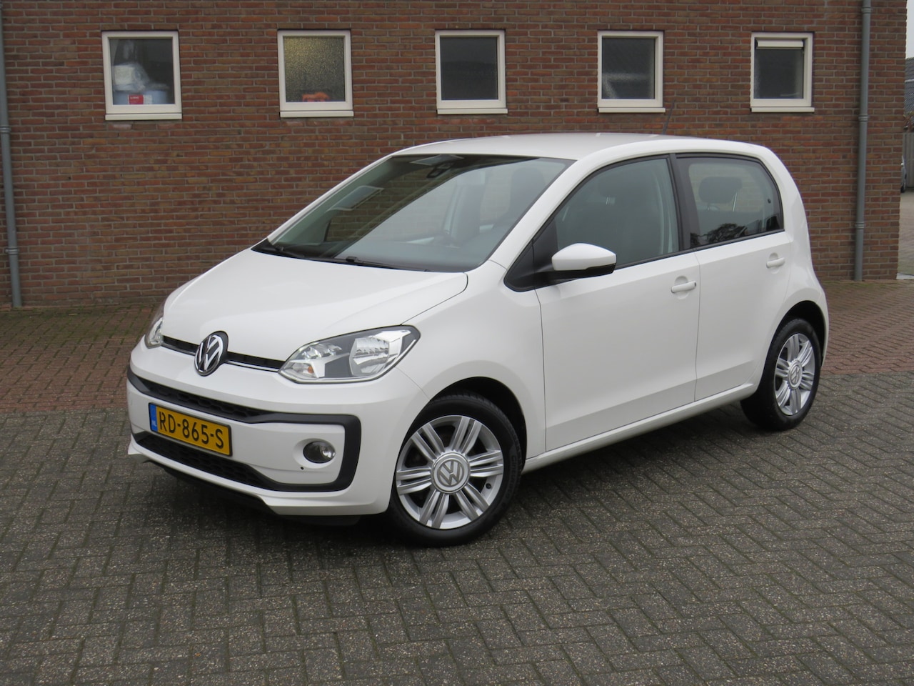 Volkswagen Up! - 1.0 BMT high up! * Rijklaarprijs incl. garantie * PDC * Cruise Controle * Lichtm. velgen * - AutoWereld.nl