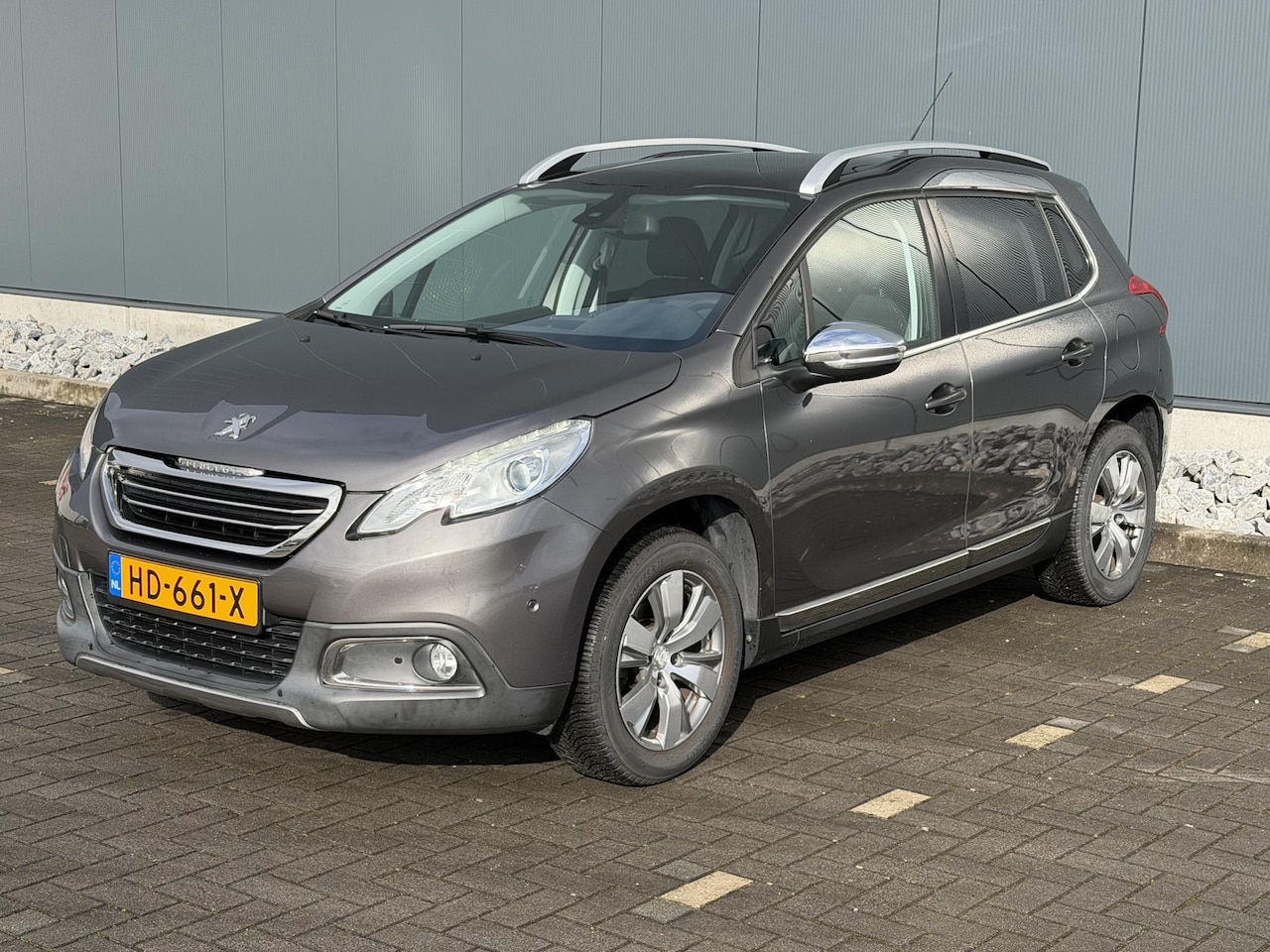 Peugeot 2008 - 1.2 PureTech Allure | Automaat | NAP | 1e eigenaar | Panoramadak | Navigatie | PDC V+A - AutoWereld.nl