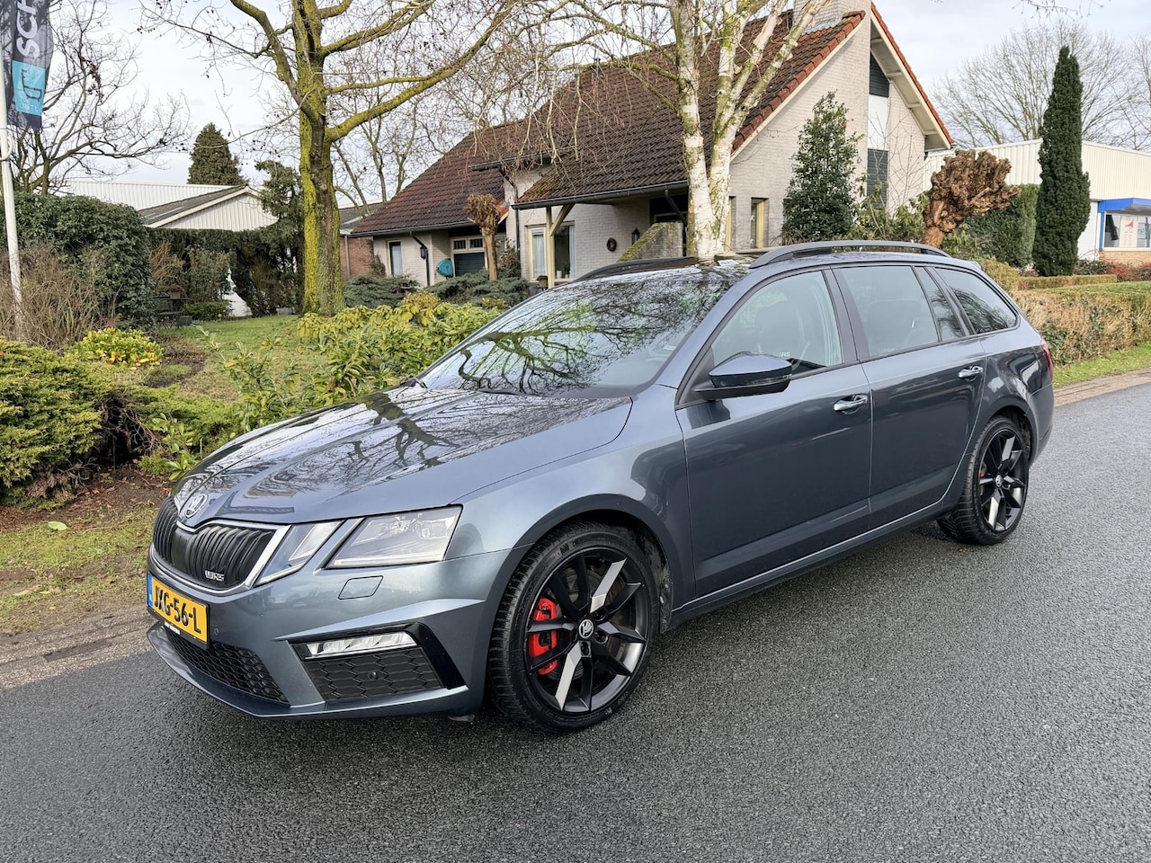 Skoda Octavia Combi - 2.0 TSI RS230 DSG•Pano•ACC - AutoWereld.nl