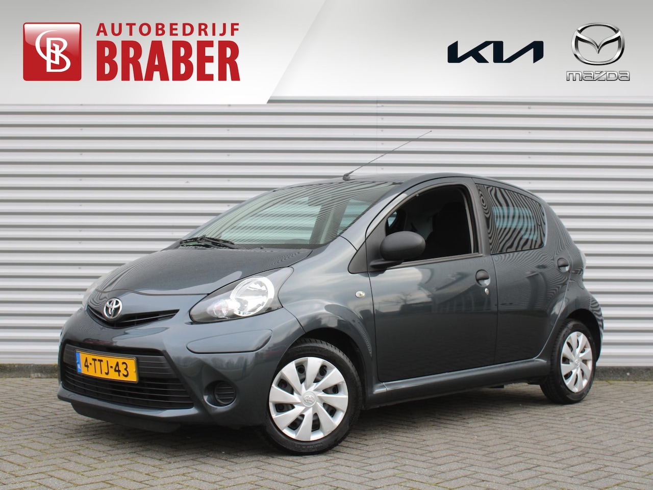 Toyota Aygo - 1.0 VVT-i Now | Navi | Airco | Weinig km | All seasons | Nw APK | Centrale deurvergrendeli - AutoWereld.nl