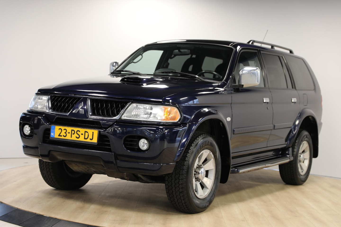 Mitsubishi Pajero Sport - 2.5 TD Intense | 1e eigenaar | Dealeronderhouden - AutoWereld.nl