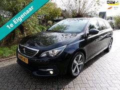 Peugeot 308 SW - 1.2i 110pk 1e eig. Premium Clima Pano LED Navi PDC Historie