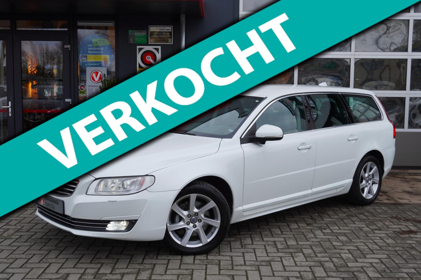 Volvo V70 - 2.0 T5 Nordic+ 245 PK NAP Navi/Cam/Leder/Xenon - AutoWereld.nl