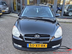 Hyundai Accent - 1.4i Dynamic Joy