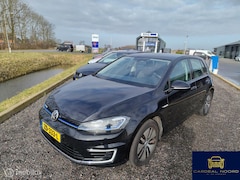 Volkswagen e-Golf - e-Golf , NAVI, CARPLAY, LED, CLIMA