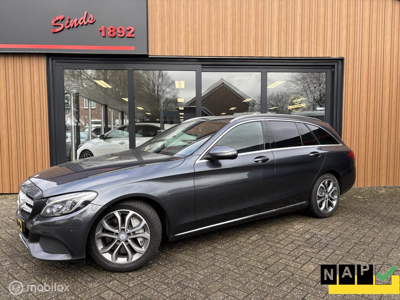 Mercedes-Benz C-klasse Estate - 286Pk Plug-in hydride | Burmester audio | elec.Kofferklep | PDC V&A | Camera | Essenhout i - AutoWereld.nl
