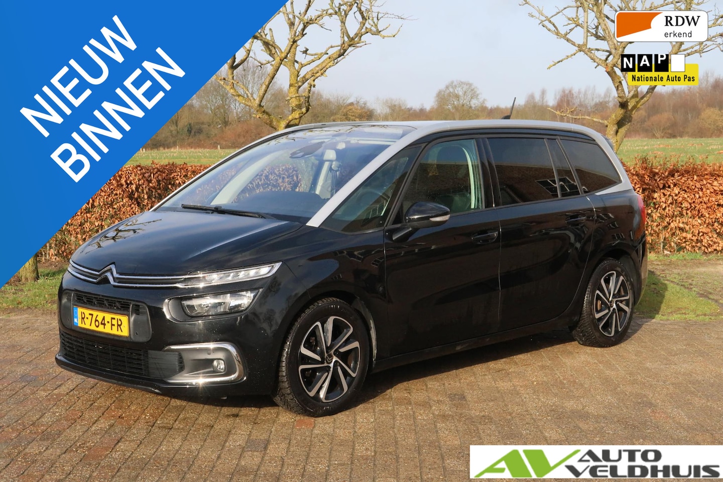 Citroën Grand C4 SpaceTourer - 1.2 PureTech Shine Pano Camera 7 persoons - AutoWereld.nl