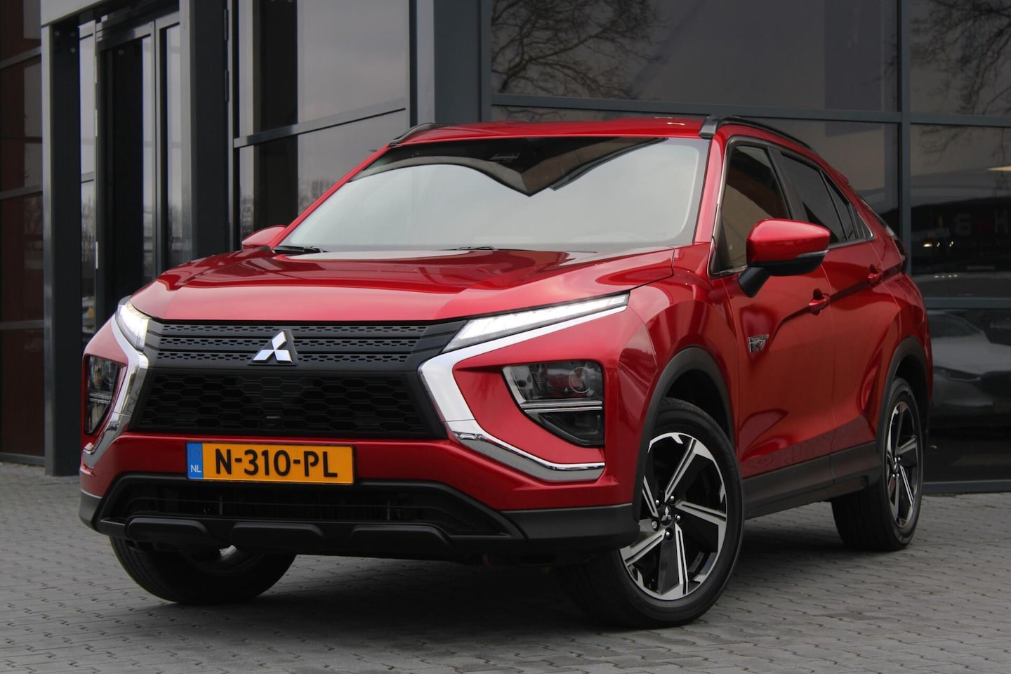 Mitsubishi Eclipse Cross - PHEV Intense | Trekhaak | Org. NL - AutoWereld.nl