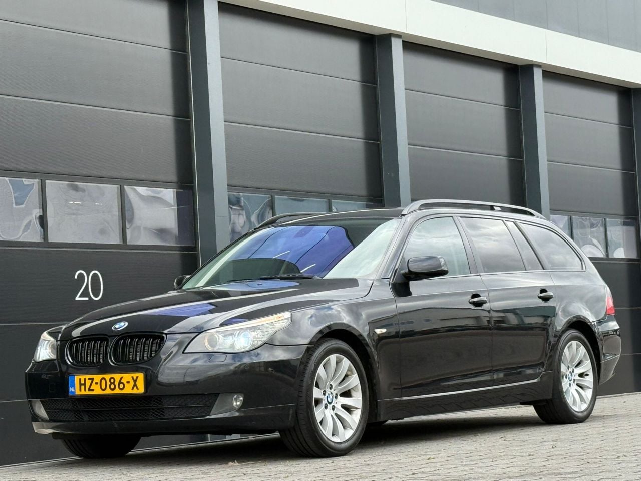 BMW 5-serie Touring - 520d Xenon Leer Automaat - AutoWereld.nl
