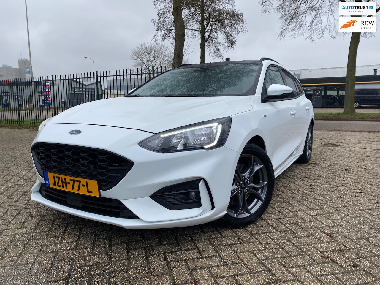Ford Focus Wagon - 1.0 ST-LINE EcoBoost Titanium Cruise Pdc Stoelverw - AutoWereld.nl