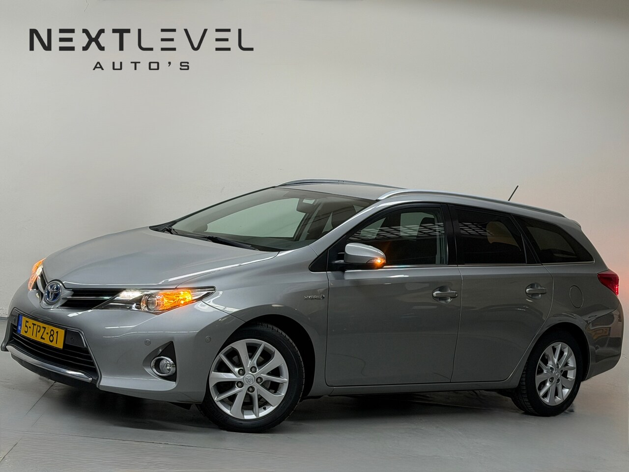 Toyota Auris Touring Sports - 1.8 Hybrid Lease+ Dealer Onderhouden Stoelverwarming - AutoWereld.nl
