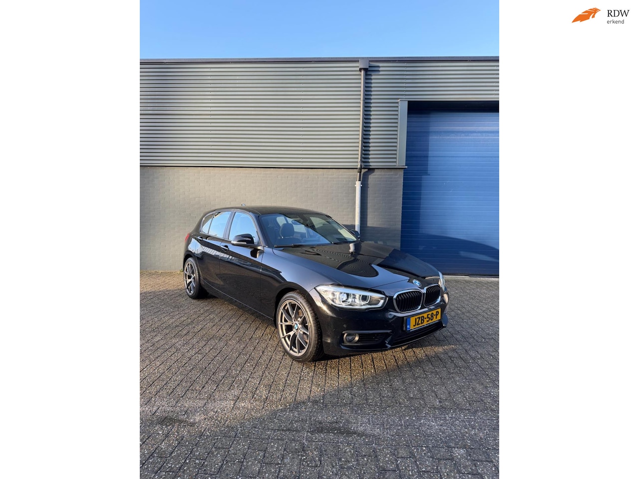 BMW 1-serie - 118i Edition Sport Line Shadow Executive 118i Edition Sport Line Shadow Executive - AutoWereld.nl