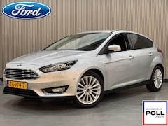 Ford Focus - 100pk Titanium Adv Navi Parking pack Trekhaak Voorruitverwarming 17" LM Privacy Glass 5drs