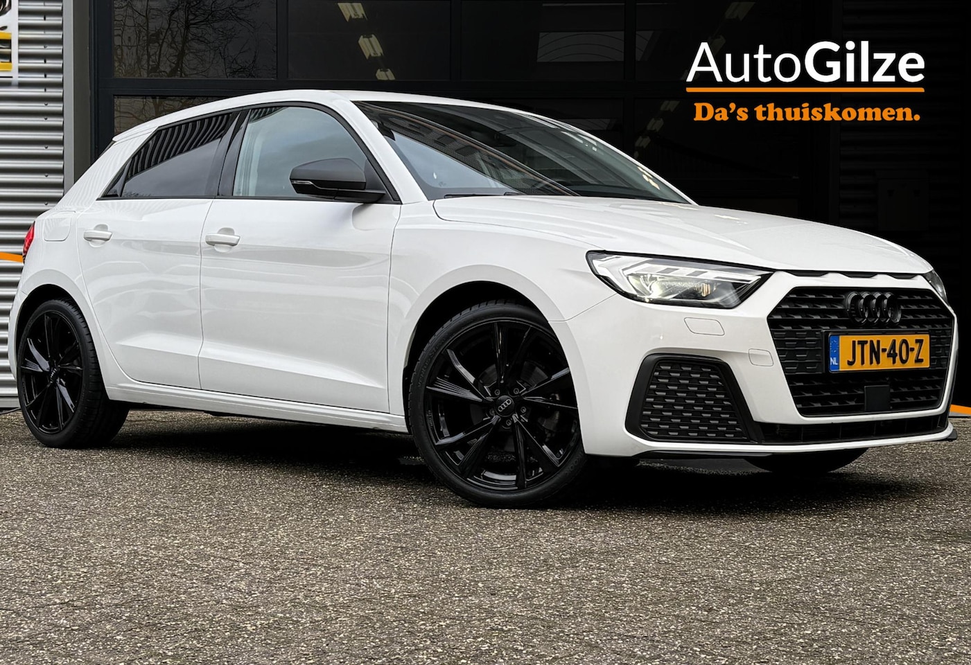Audi A1 Sportback - 30 TFSI Pro Line LED l AppleCarplay l 18 Inch l Black Style l Stoelverarming - AutoWereld.nl