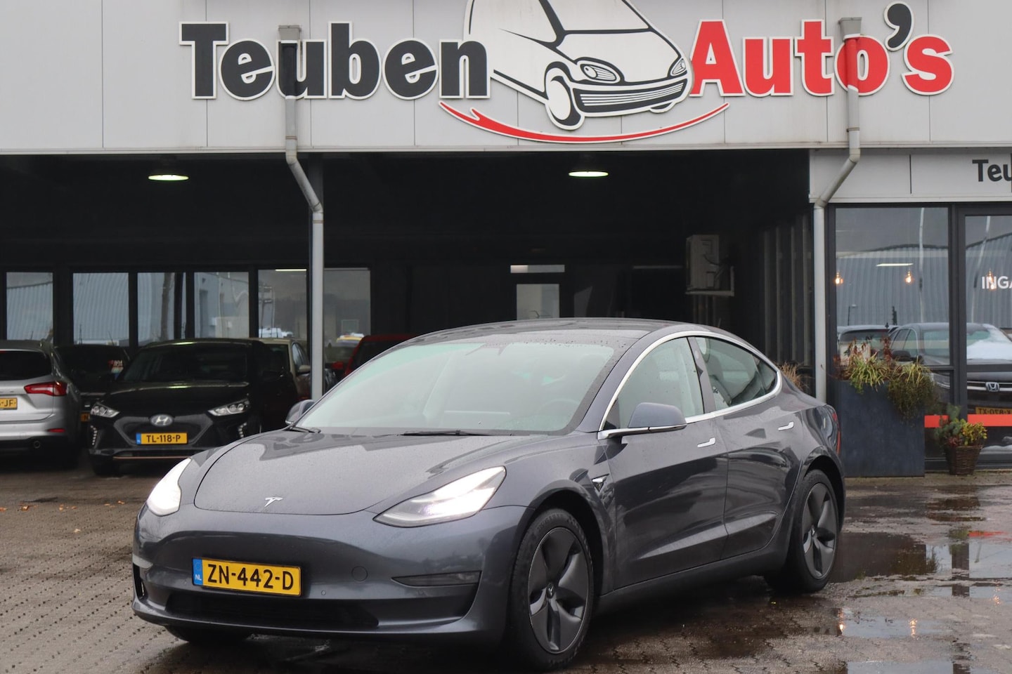 Tesla Model 3 - Long Range RWD Long Range AWD 75 kWh SOH 84%, Autopilot computer 3.0, 360 Camera, Trekhaak, Lederen inter - AutoWereld.nl