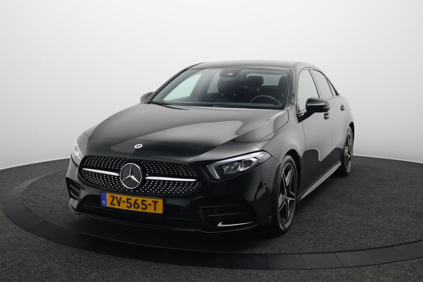 Mercedes-Benz A-klasse - 200 Business Solution AMG 164PK | Widescreen | Achteruitrijcamera | Navigatie | Carplay&An - AutoWereld.nl