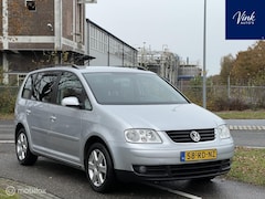 Volkswagen Touran - 1.6-16V FSI Athene | AUTOMAAT | Nieuwe Banden | Navigatie | Cruise Control | T