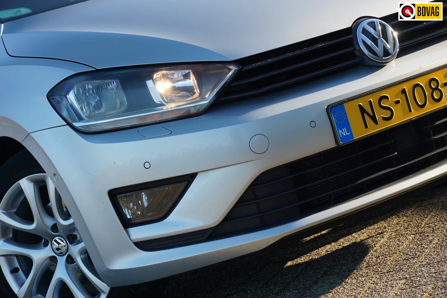 Volkswagen Golf Sportsvan - 1.6 TDI Comfortline AUTOMAAT | Reflex Silver | Navi/Cruise/Trekhaak/Stoelverwarming - Keur - AutoWereld.nl