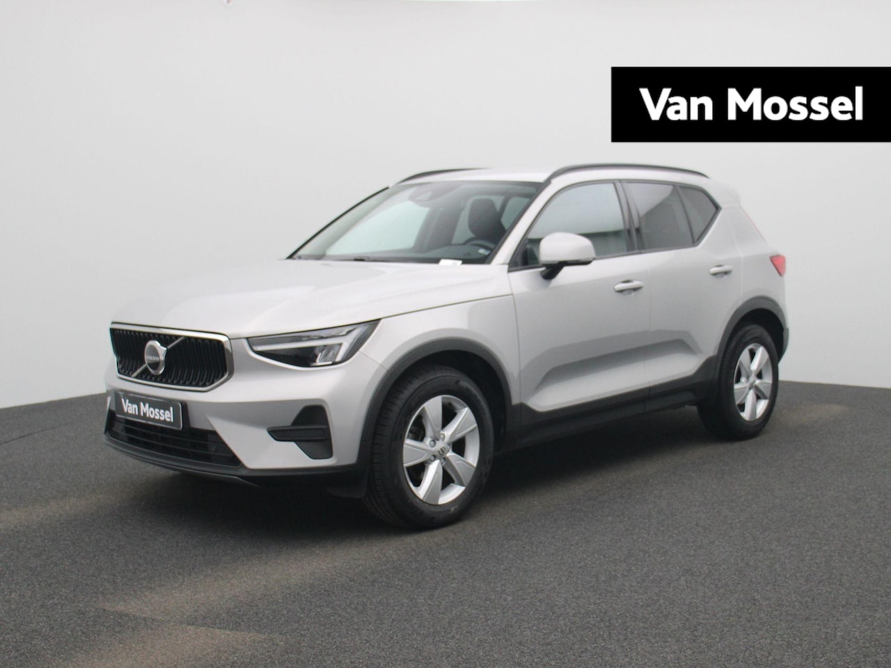 Volvo XC40 - 1.5 T2 Essential | AUTOMAAT | NAVIGATIE | APPLE CARPLAY | ACHTERUITRIJCAMERA | CLIMATE CON - AutoWereld.nl
