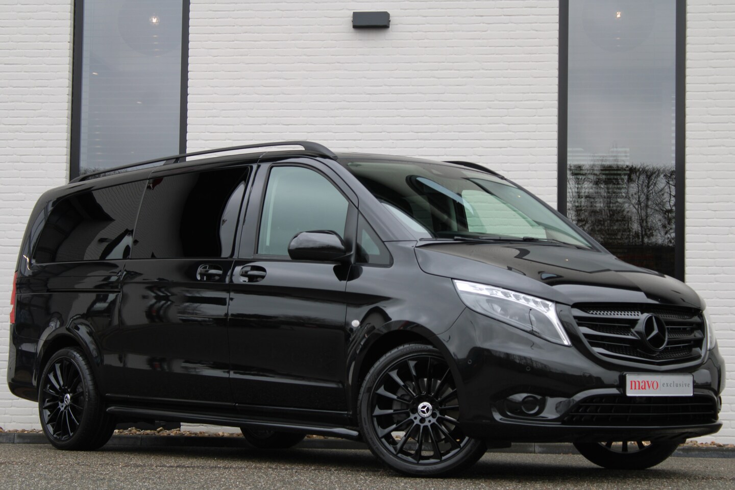 Mercedes-Benz Vito - 116 CDI / Aut / XXL / DC / Led/Xenon / 6-Persoons / Navi / Camera / Vol Opties / NIEUWSTAA - AutoWereld.nl
