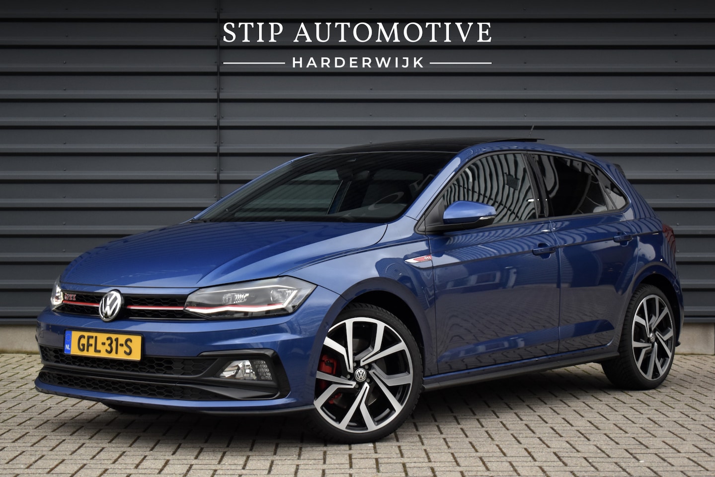 Volkswagen Polo - 2.0 TSI GTI 200pk | Pano | ACC | Beats | Camera | 18'' Wielen | Stoelverwarming | - AutoWereld.nl