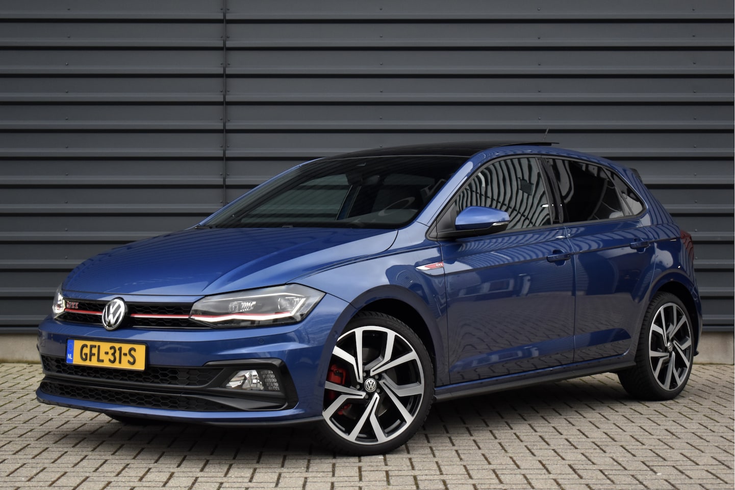Volkswagen Polo - 2.0 TSI GTI 200pk | Pano | ACC | Beats | Camera | 18'' Wielen | Stoelverwarming | - AutoWereld.nl