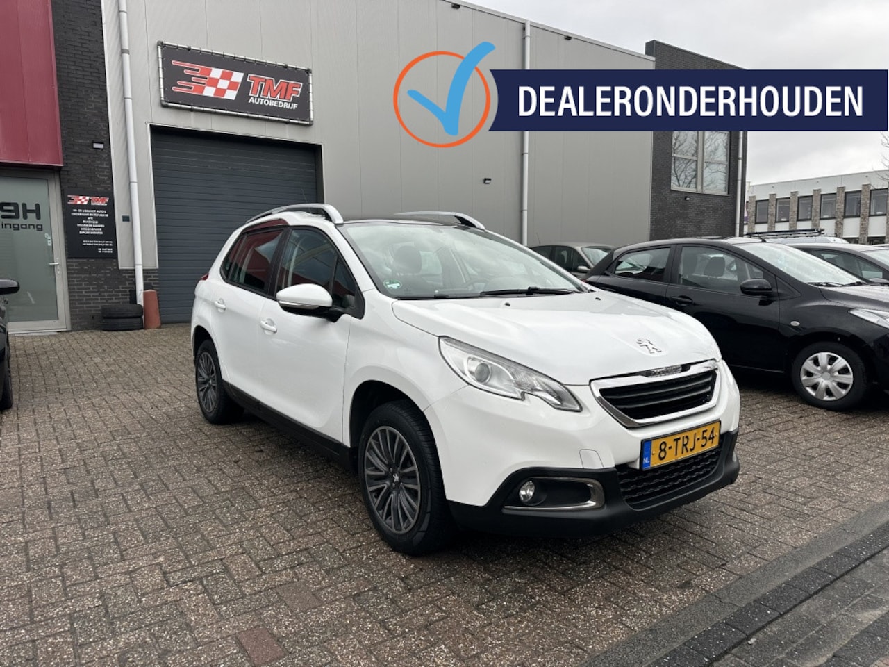 Peugeot 2008 - 1.2 VTi Act. Pack Pr Dealer Onderhouden NAP! - AutoWereld.nl