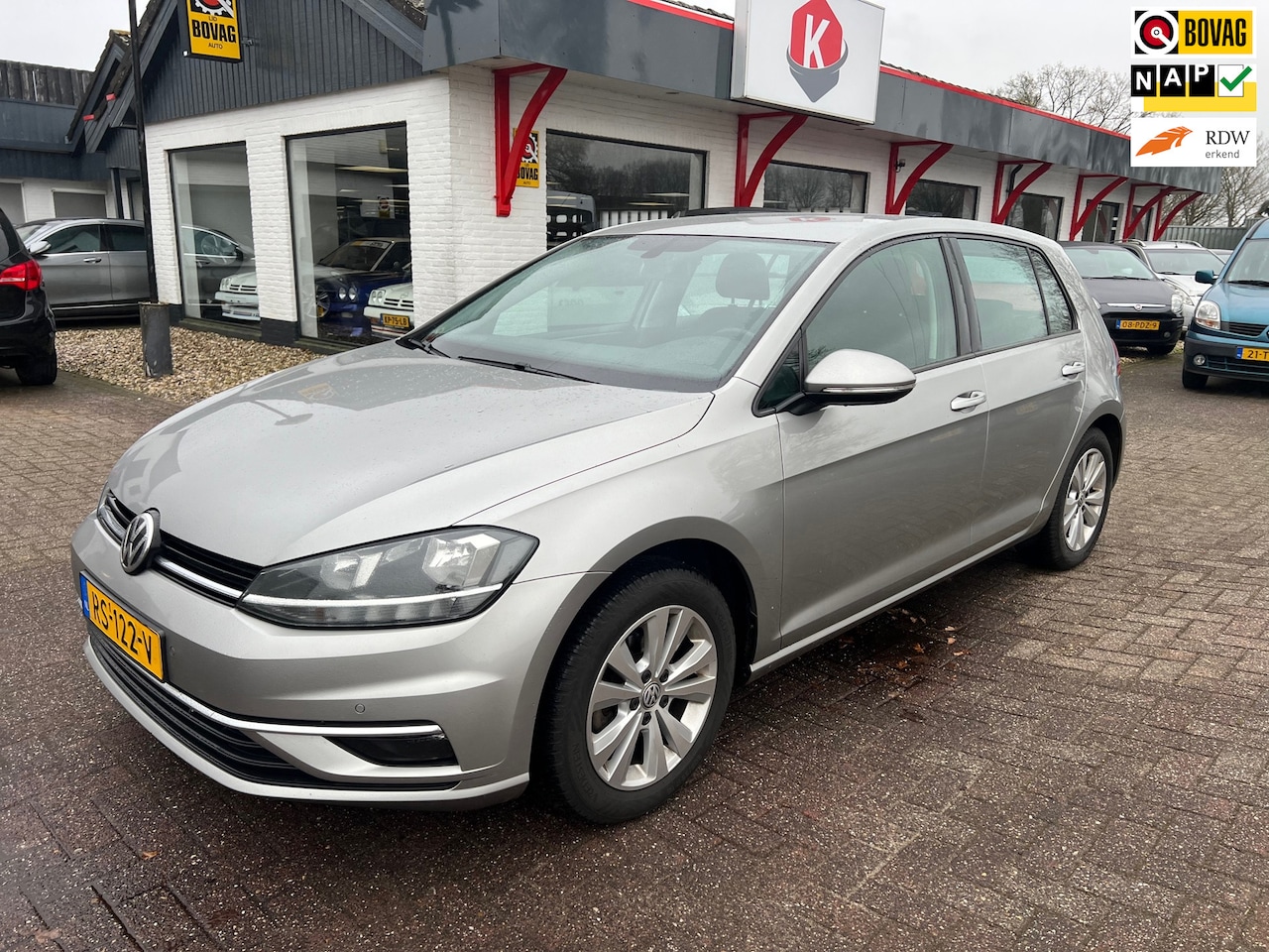 Volkswagen Golf - 1.0 TSI Comfortline PDC/adapt.cruise/carplay/trekhaak. - AutoWereld.nl