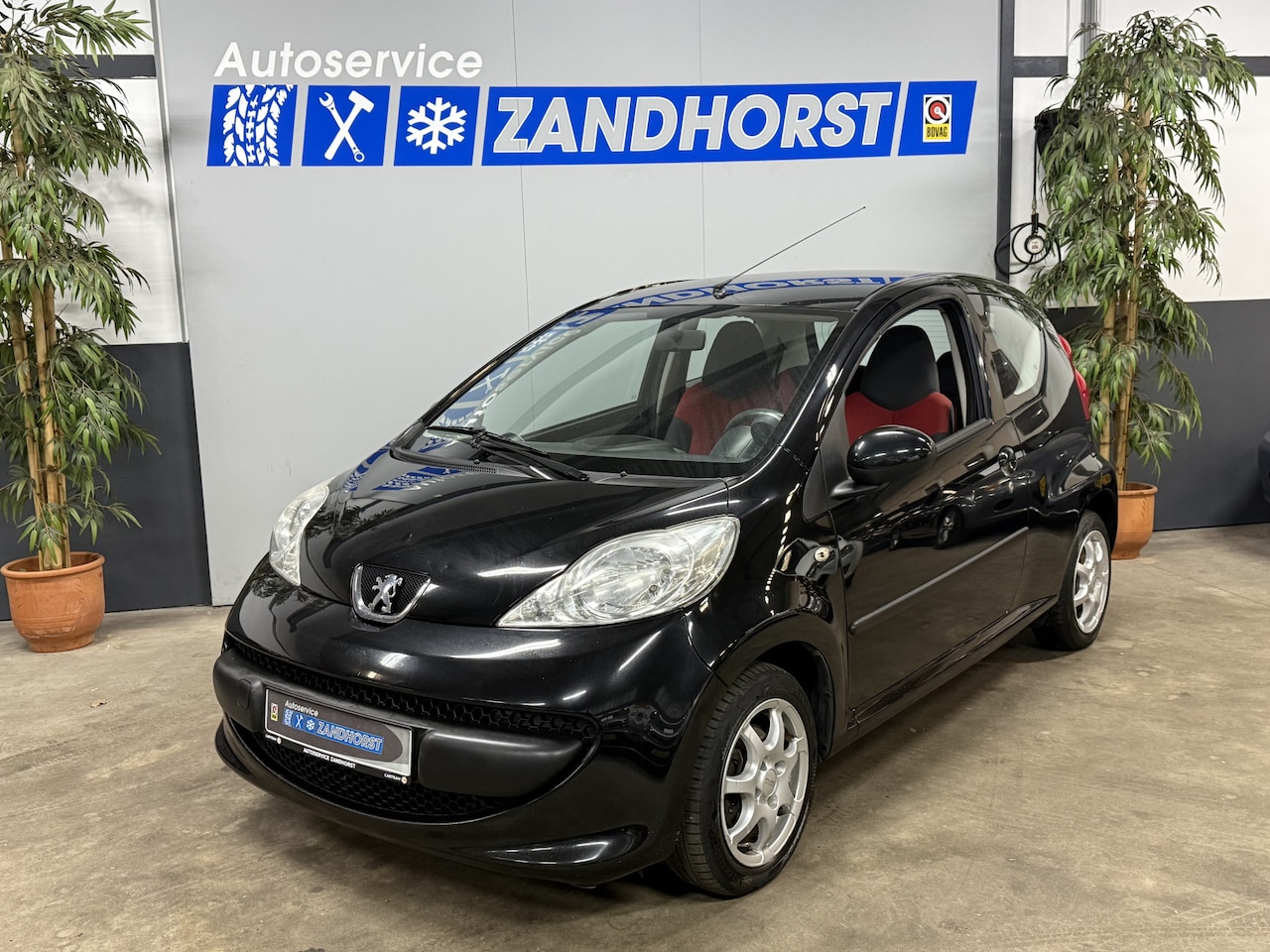 Peugeot 107 - 1.0-12V XR // APK tot 04-07-2026!!! - AutoWereld.nl