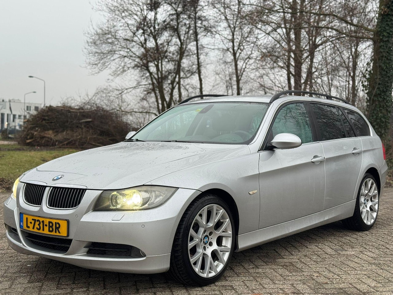BMW 3-serie Touring - 325xi Dynamic Executive Automaat/XENON/LEER - AutoWereld.nl