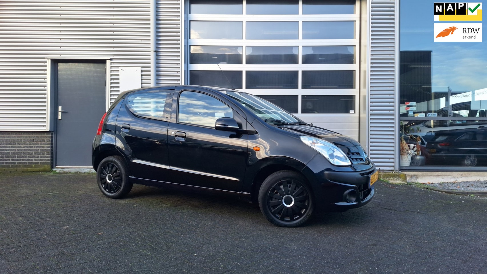 Nissan Pixo - 1.0 Acenta/Airco/Trekhaak/Elek ramen/Keurige staat/ - AutoWereld.nl