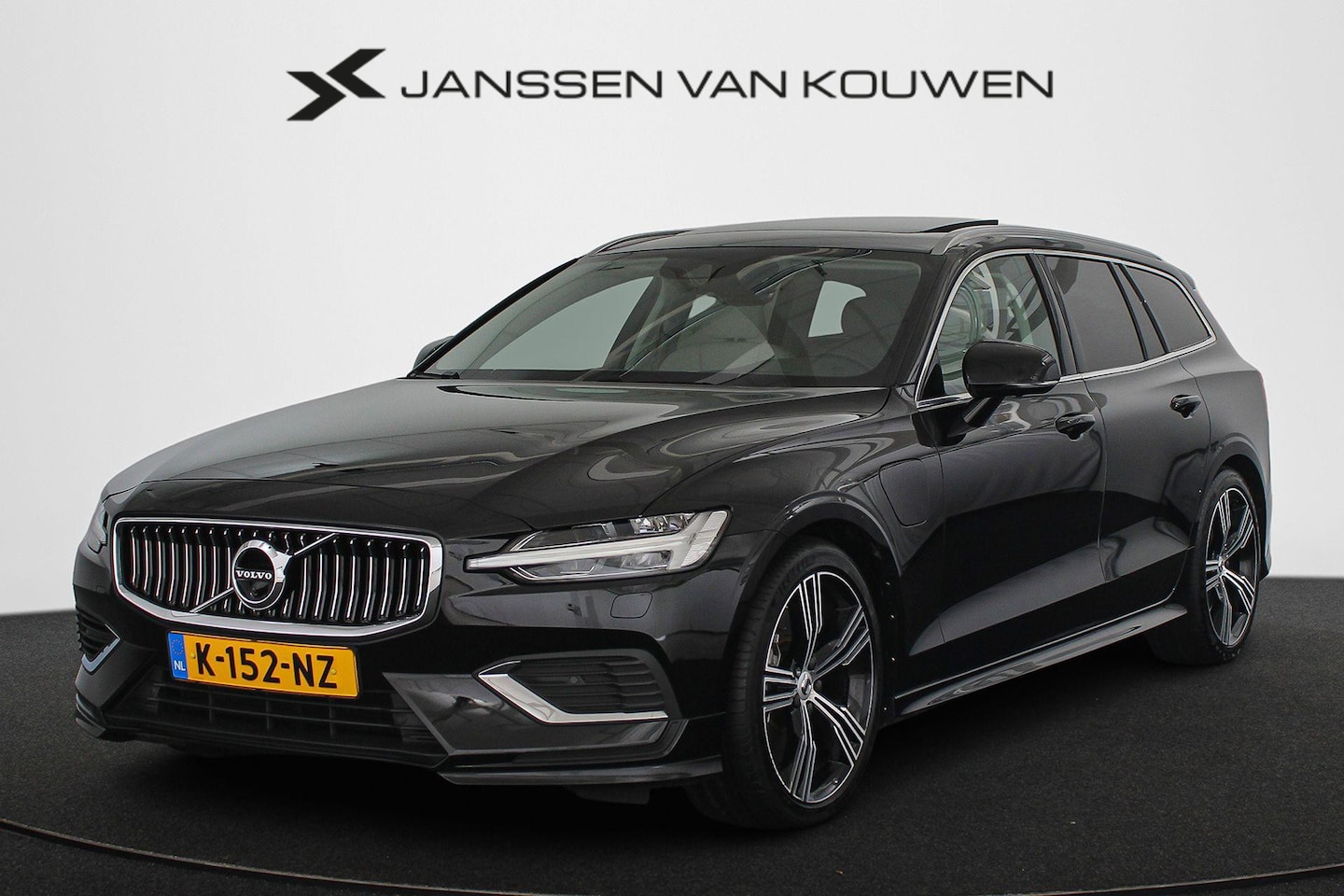 Volvo V60 - 2.0 T6 Recharge AWD Inscription Panoramadak Leder Stoelverwarming Harman Kardon - AutoWereld.nl