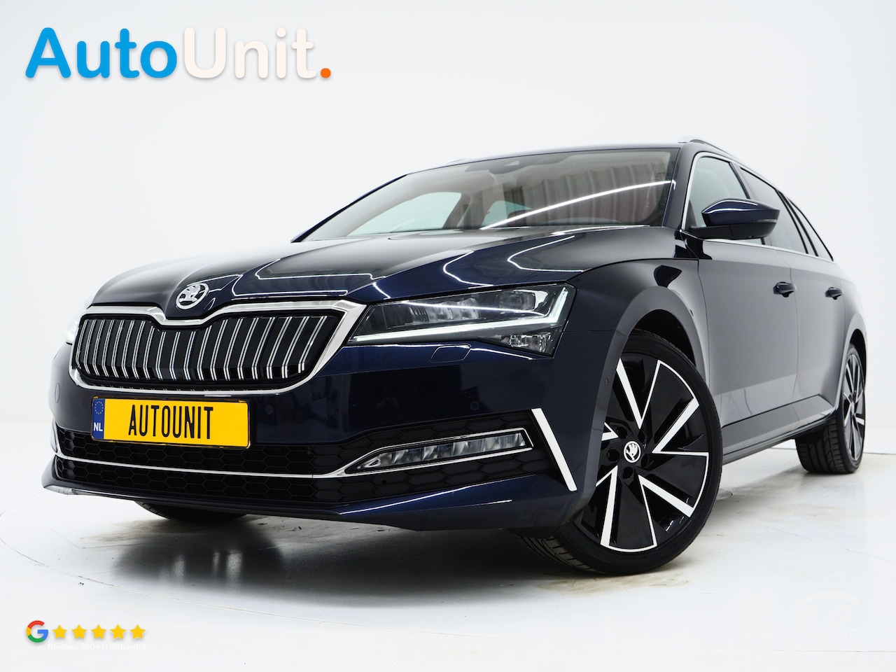 Skoda Superb Combi - 1.4 TSI iV 218PK Style | Massage | Trekhaak | Canton | 360 | Keyless | Adaptive Cruise | M - AutoWereld.nl