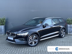 Volvo V60 Cross Country - 2.0 B5 AWD Pro | Bowers&Wilkins | HUD | Massage | Trekhaak | 360 camera |