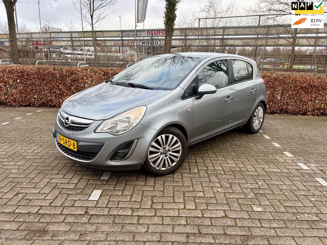 Opel Corsa - 1.2-16V Cosmo*Cruise Control*Navi*Airco - AutoWereld.nl