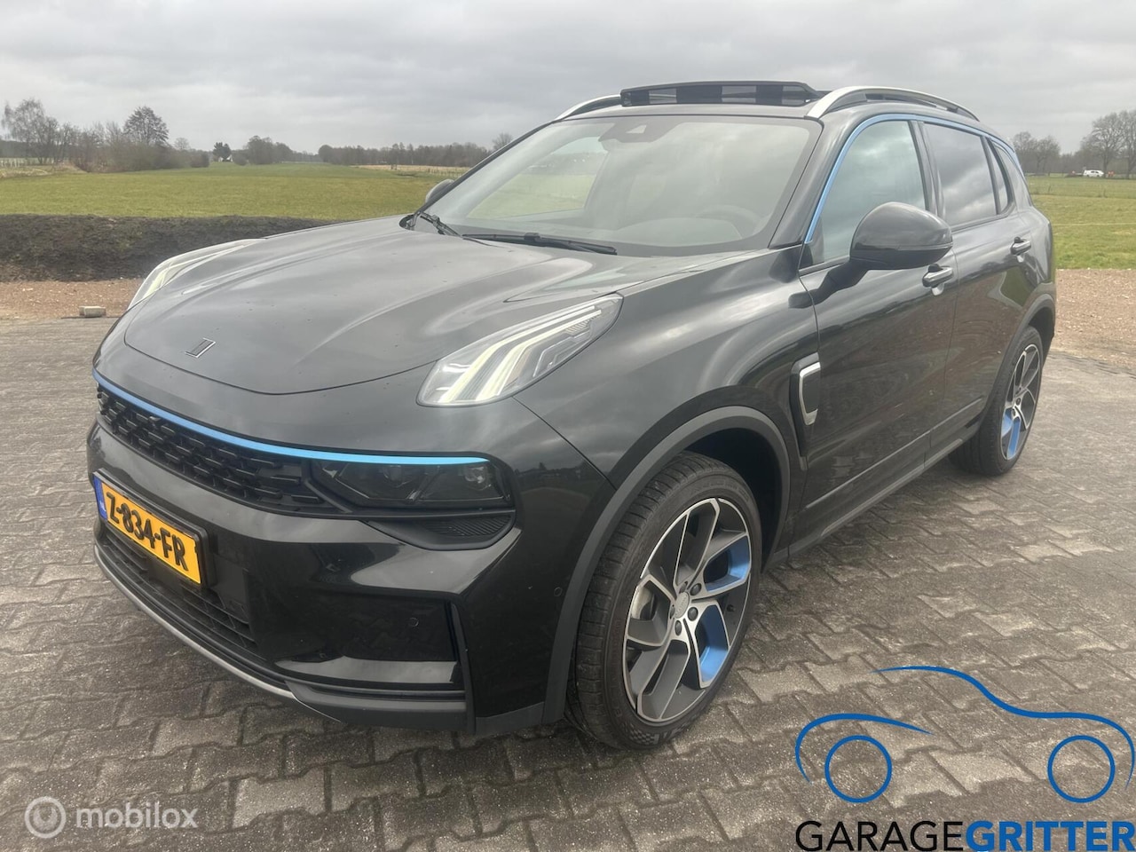 LYNK&CO LYNK & CO 01