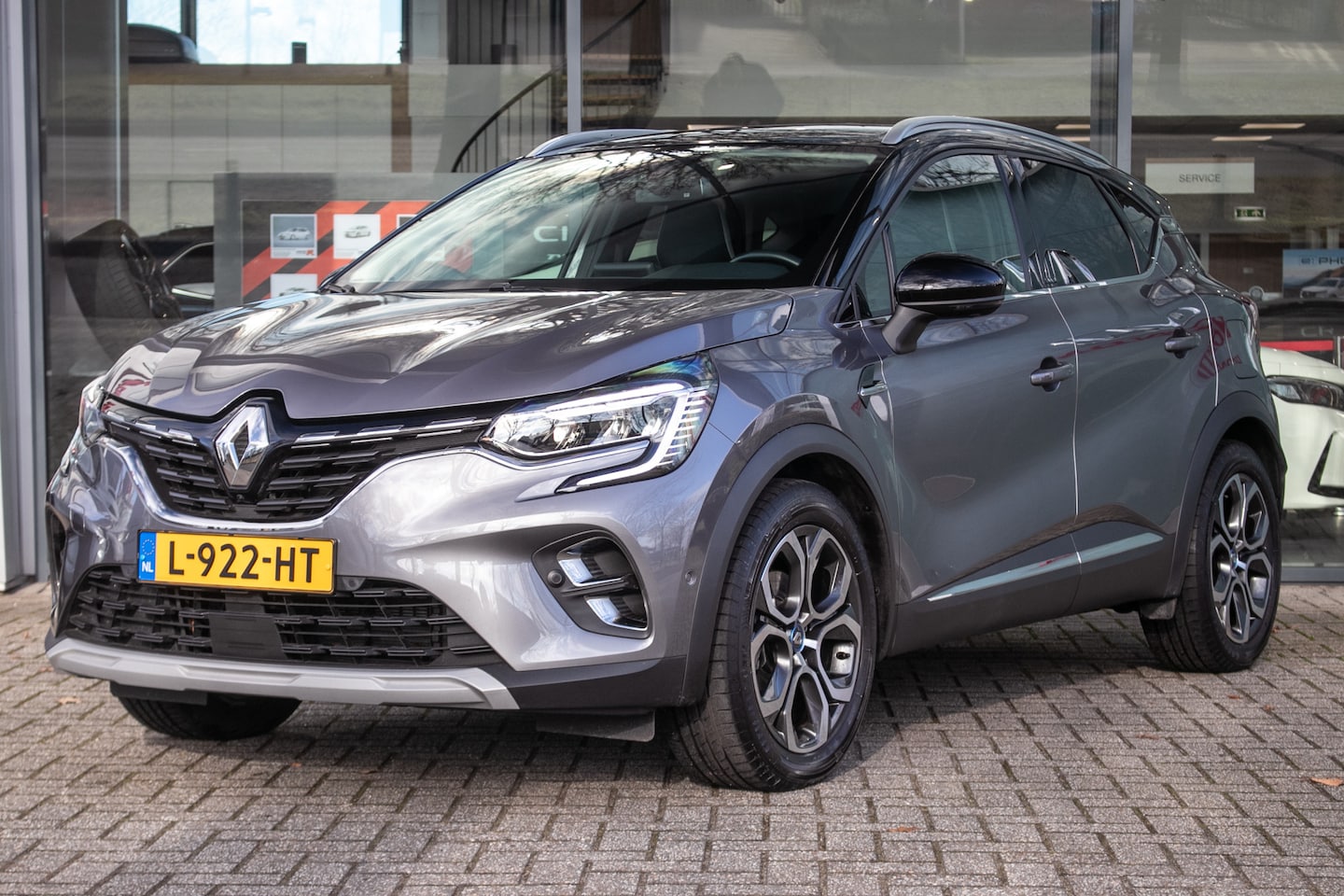 Renault Captur - 1.6 E-Tech Plug-in Hybrid 160 Intens - Trekhaak afn. | Bose - AutoWereld.nl
