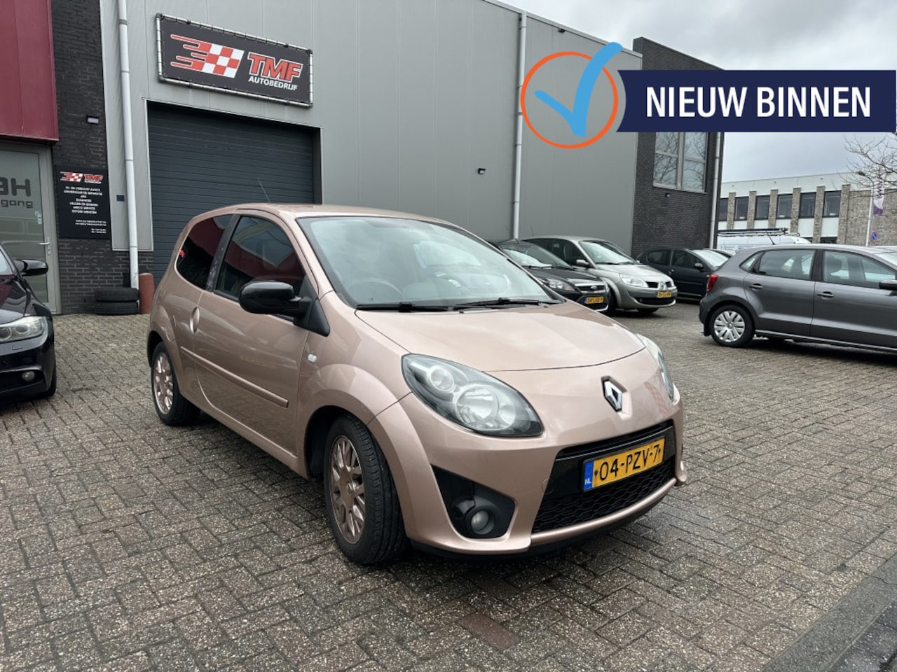 Renault Twingo - 1.2-16V Miss Sixty Airco Nw APK NAP Uniek! - AutoWereld.nl