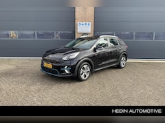 Kia e-Niro - DynamicLine 64 kWh Stoel-en-Stuurverwarming | Keyless Entry | Achteruitrijcamera | Adaptie