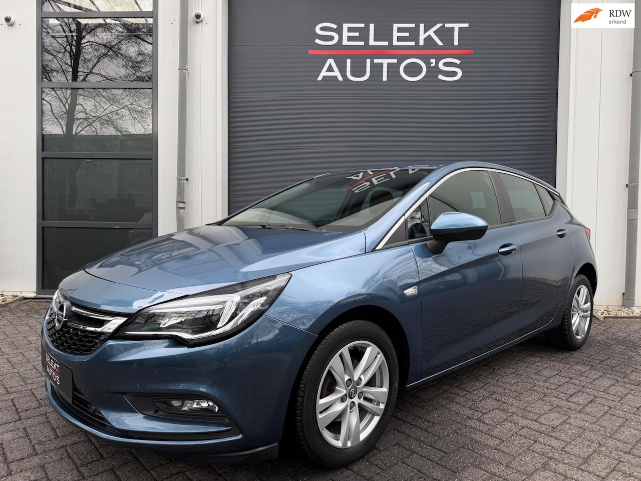 Opel Astra - 1.0 Edition 105 Pk NAP Climate/LED/Bluetooth/Elekt Ramen/Elekt Spiegels/PDC/16 Inch/5-Deur - AutoWereld.nl