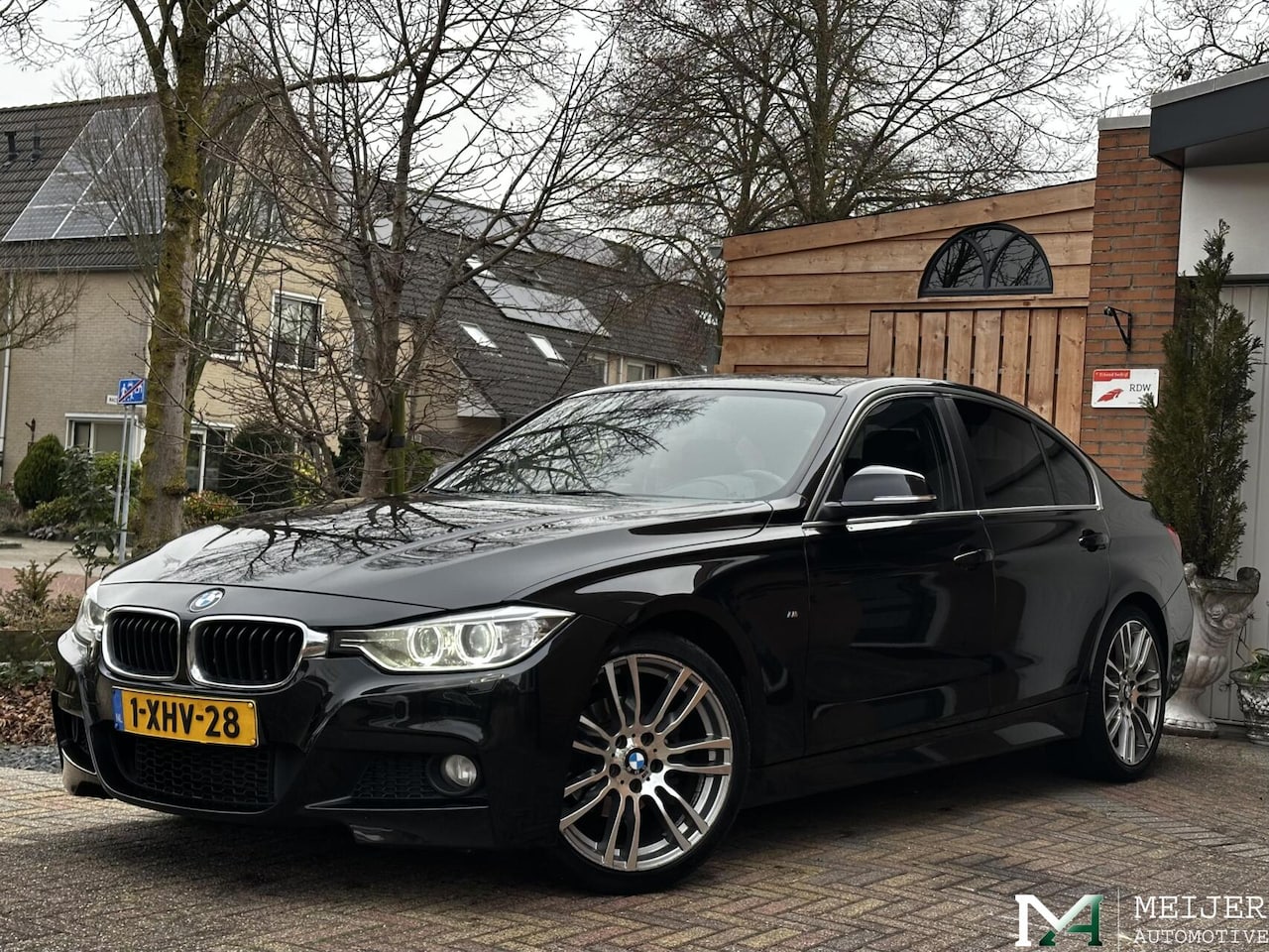BMW 3-serie - 320i M Sport Edition High Executive - AutoWereld.nl