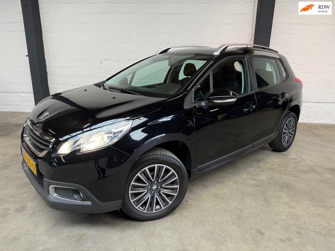 Peugeot 2008 - 1.2 PureTech |Urban Cross| |Navigatie| |Cruisecontrol| - AutoWereld.nl