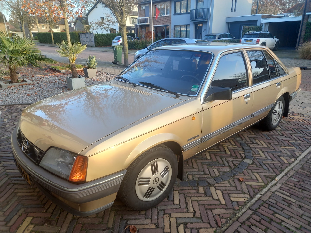 Opel Rekord - 2.0 S Berlina - AutoWereld.nl