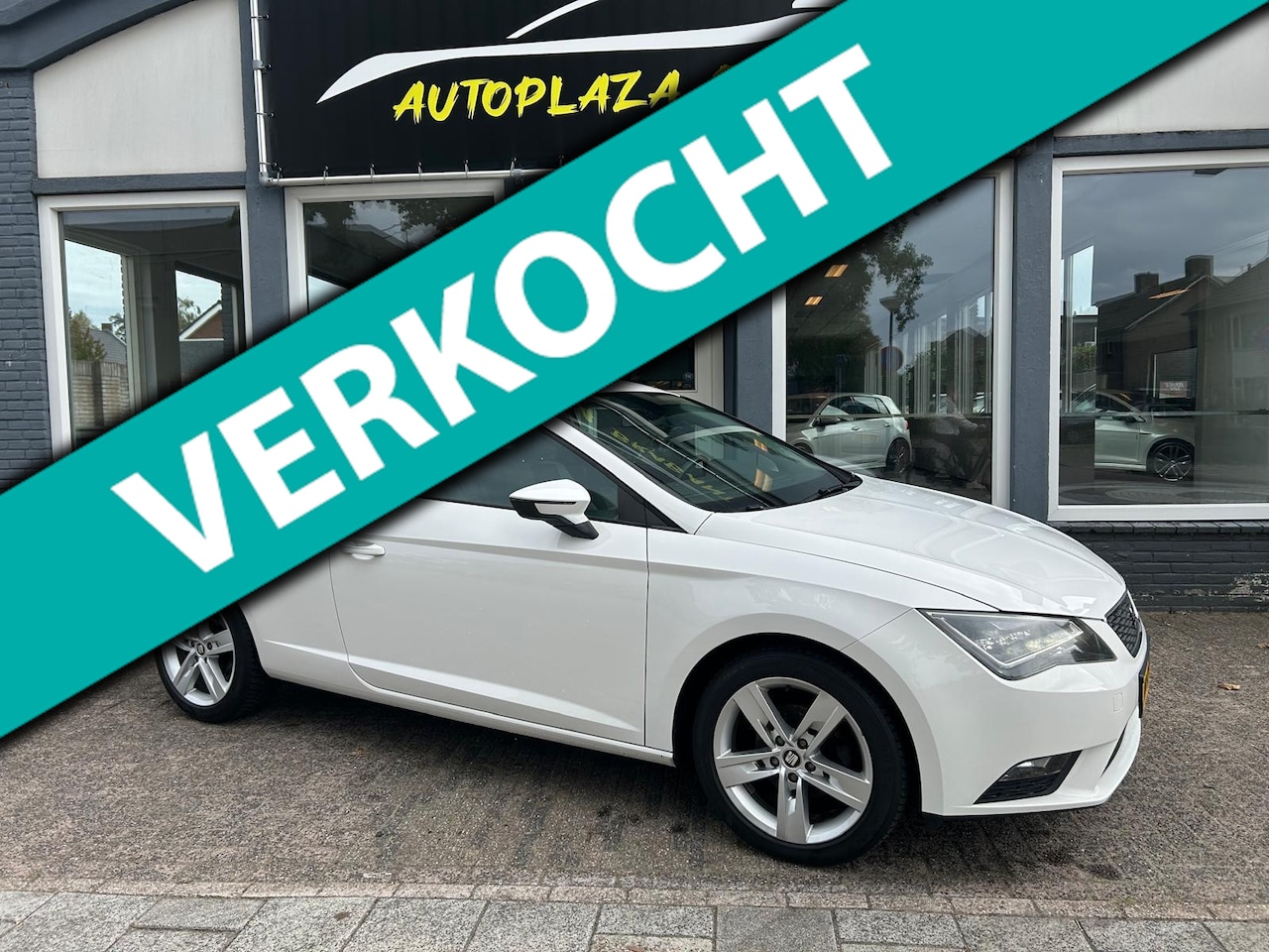 SEAT Leon SC - 1.2 TSI Style Business/ AUTOMAAT/ CRUISE/ CLIMA/ PDC/ BLUETOOTH/ 17 INCH/ XENON - AutoWereld.nl