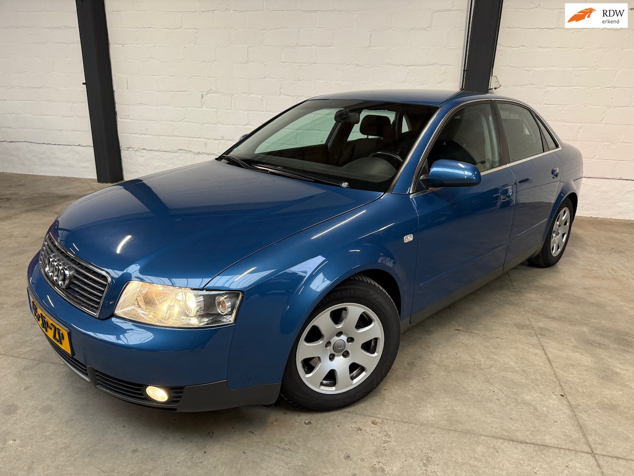 Audi A4 Limousine - 2.0 |Org.NL| |Dealer onderhouden| |Youngtimer| - AutoWereld.nl