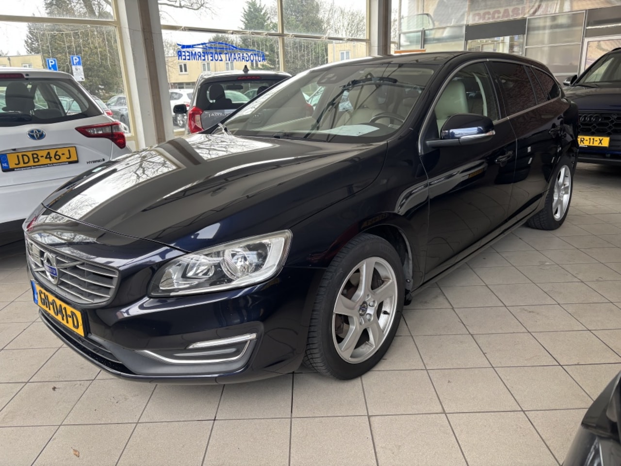 VOLVO V60