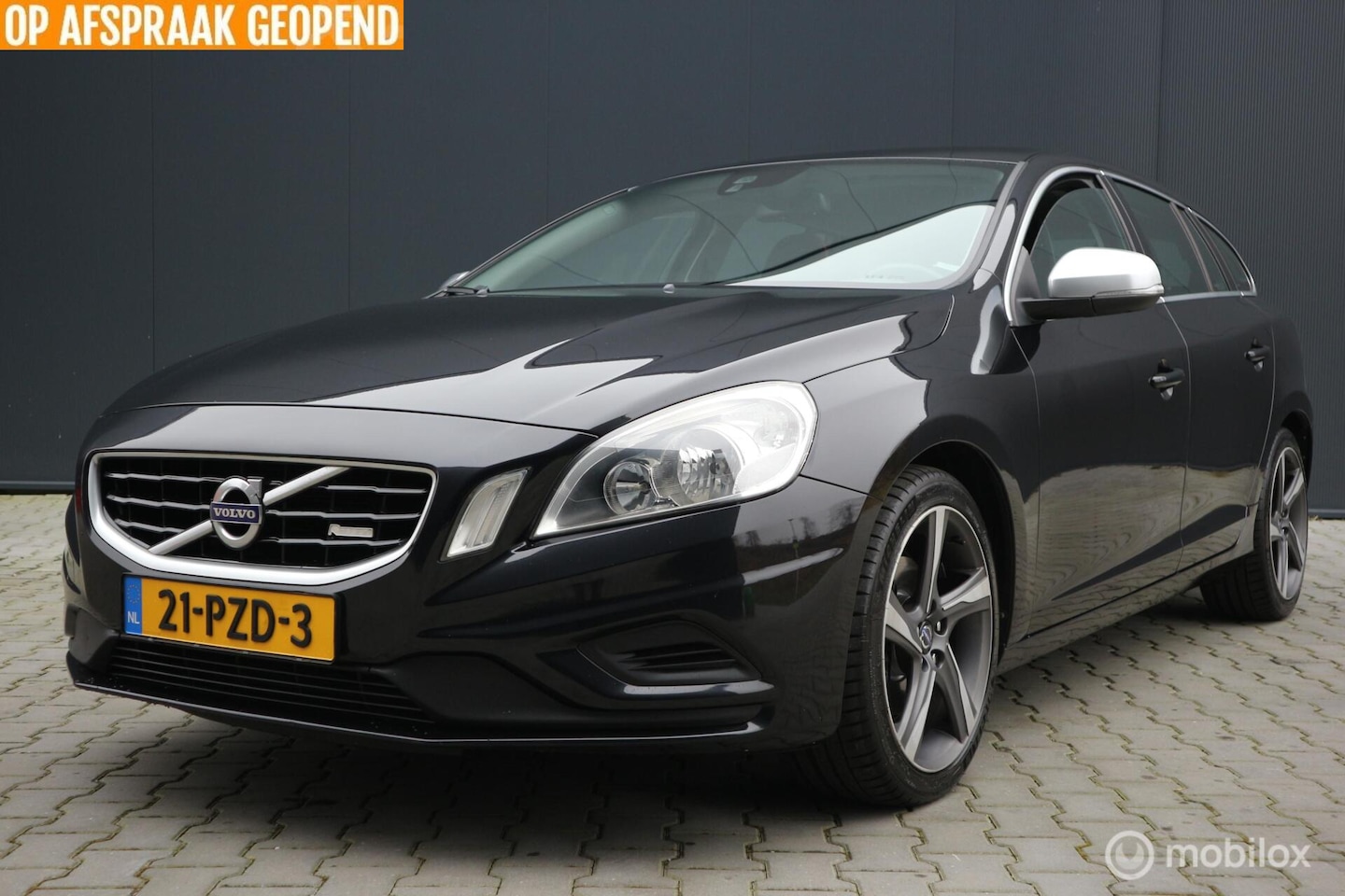 Volvo V60 - 1.6 T4 R-Design ECC/NAVIGATIE/PDC/NAP - AutoWereld.nl